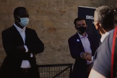 Vigilance Bourgogne. Agent de sécurité en uniforme noir, lors d’une intervention pendant un meeting politique à Dijon.